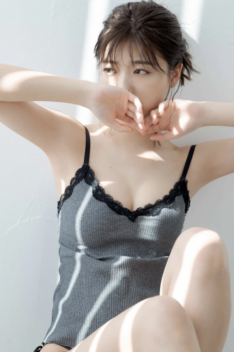729、日本写真杂志《FRIDAY》2022年合集 729、日本写真杂志《FRIDAY》2022年合集